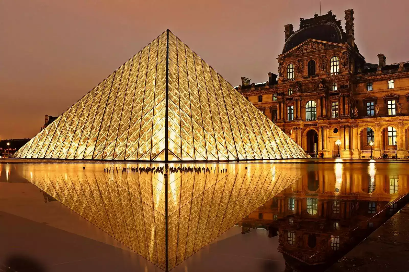 Paris, Ville Lumière et Pôle Numérique